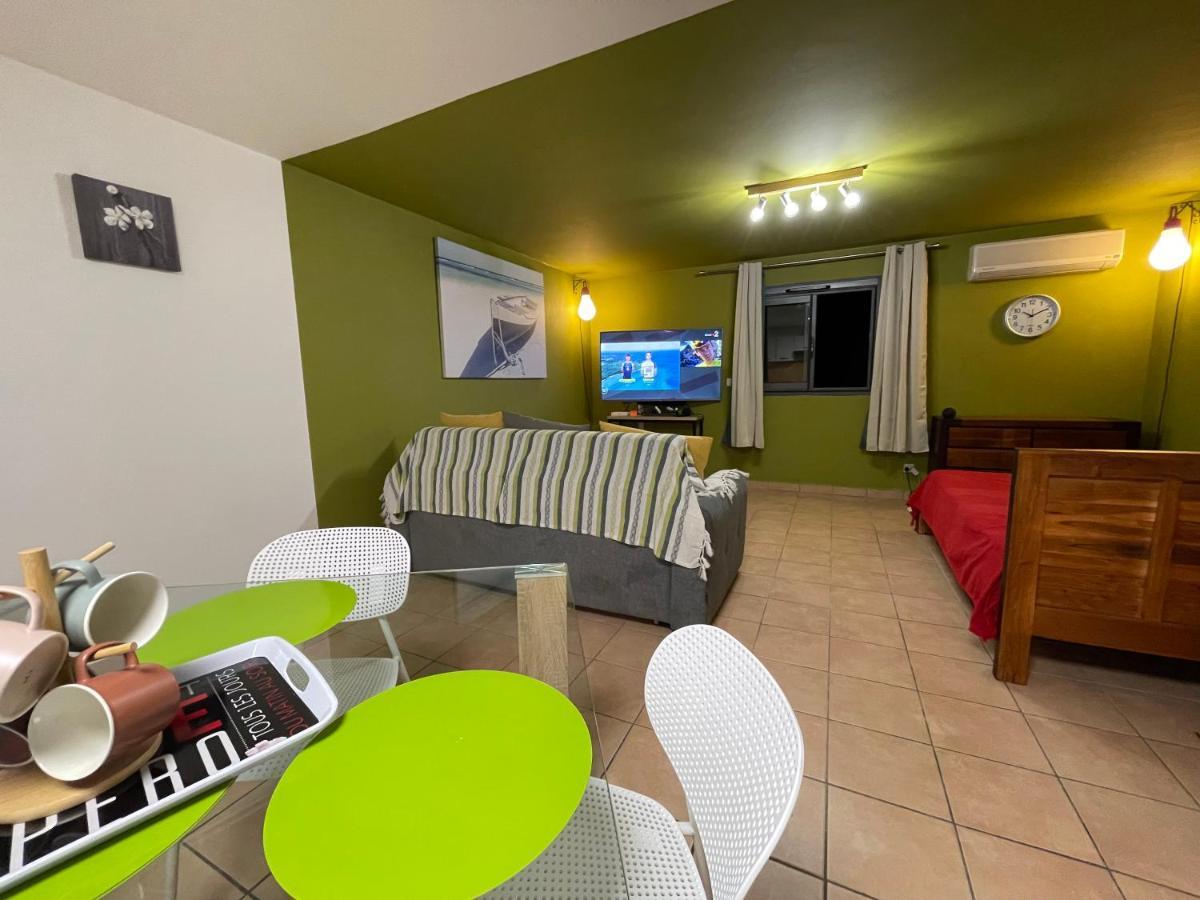 Immense Studio 51 Jusqu'A 4 Personnes Avec Vue Mer แซงต์-เดอนี ภายนอก รูปภาพ